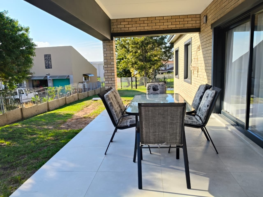 3 Bedroom Property for Sale in Wavecrest Eastern Cape